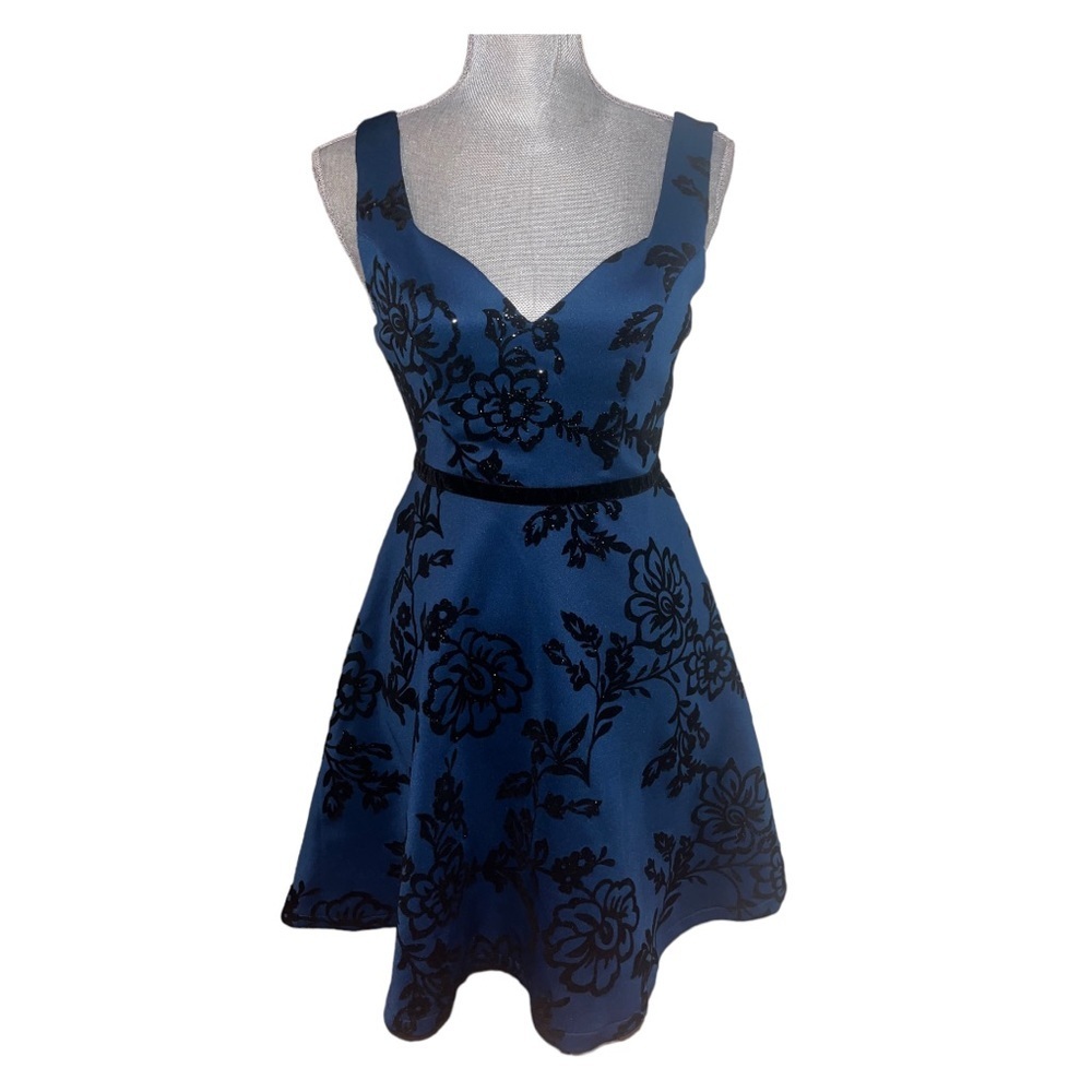 Francesca’s Royal Blue‎ & Black Floral Print Dress Size Small